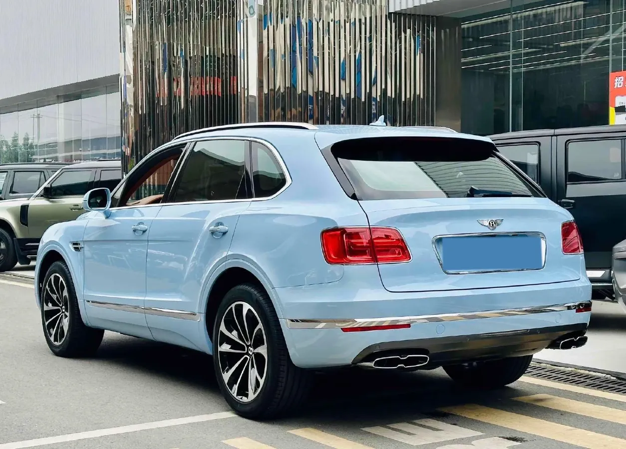 2017 Bentley Bentayga 6.0T 608HP W12 8AT,autocango,china used car exporter,china ev exporter,chinese used car exporter,chinese used ev exporter