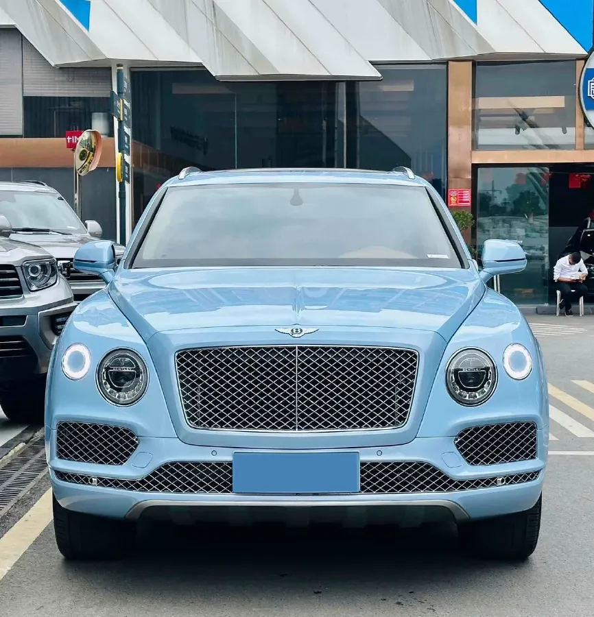 2017 Bentley Bentayga 6.0T 608HP W12 8AT,autocango,china used car exporter,china ev exporter,chinese used car exporter,chinese used ev exporter