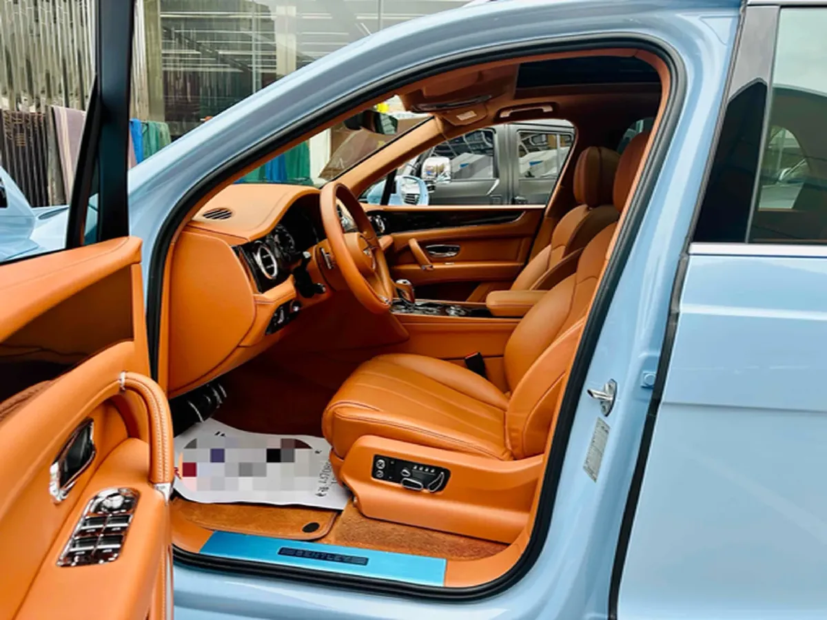 2017 Bentley Bentayga 6.0T 608HP W12 8AT,autocango,china used car exporter,china ev exporter,chinese used car exporter,chinese used ev exporter