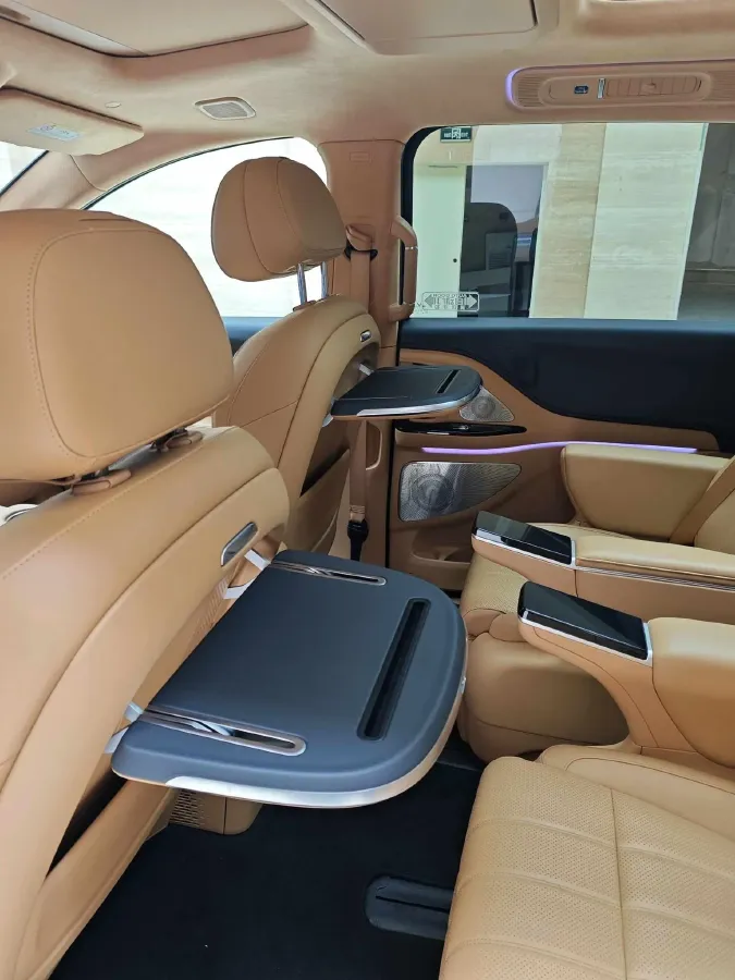 2025 Voyah Dream BEV 108.7KWH,autocango,china used car exporter,china ev exporter,chinese used car exporter,chinese used ev exporter