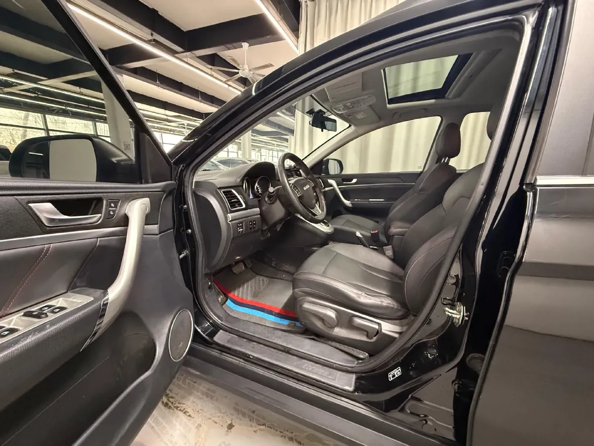 2019 Haval M6 1.5T 150HP L4 7DCT,autocango,china used car exporter,china ev exporter,chinese used car exporter,chinese used ev exporter