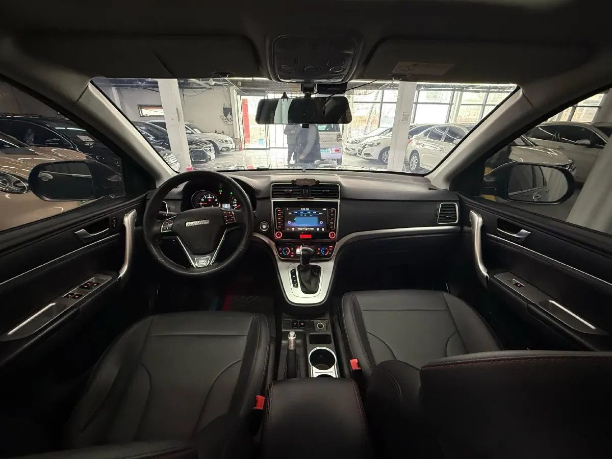 2019 Haval M6 1.5T 150HP L4 7DCT,autocango,china used car exporter,china ev exporter,chinese used car exporter,chinese used ev exporter