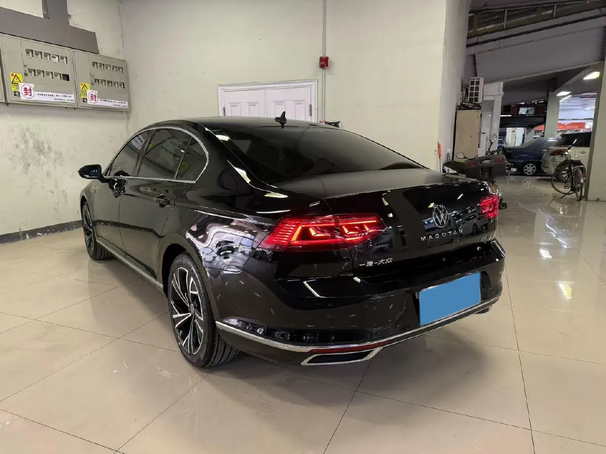 2020 Volkswagen Magotan 2.0T 186HP L4 7DCT,autocango,china used car exporter,china ev exporter,chinese used car exporter,chinese used ev exporter