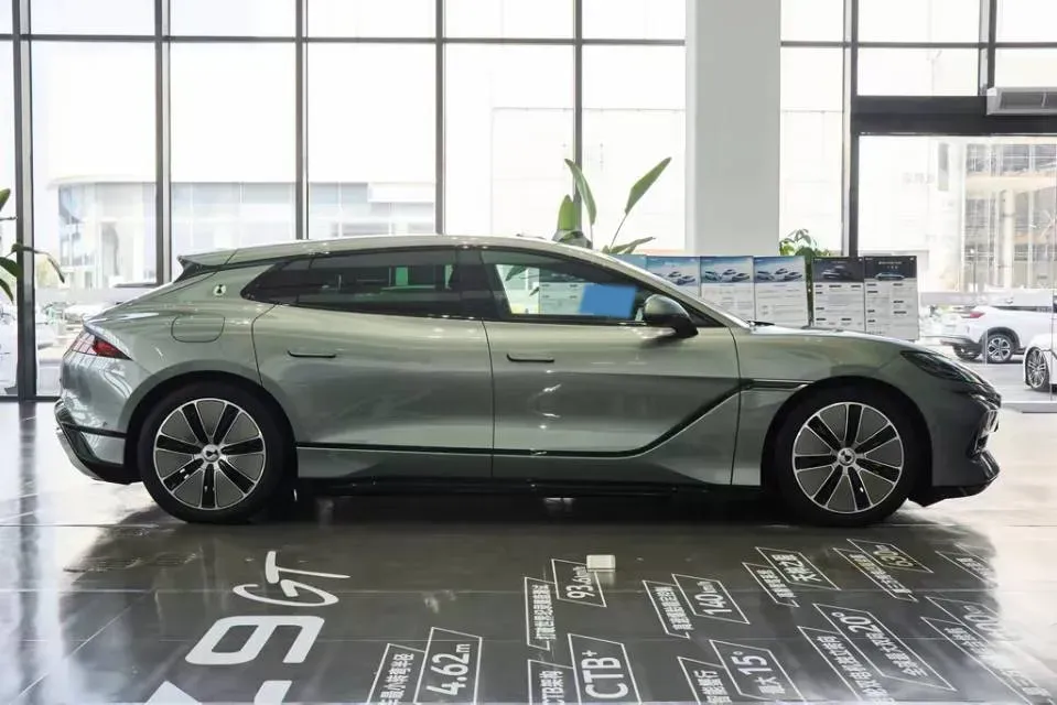 2024 Denza DenzaZ9GT 2.0T 207HP L4 E-CVT PHEV 38.5KWH,autocango,china used car exporter,china ev exporter,chinese used car exporter,chinese used ev exporter