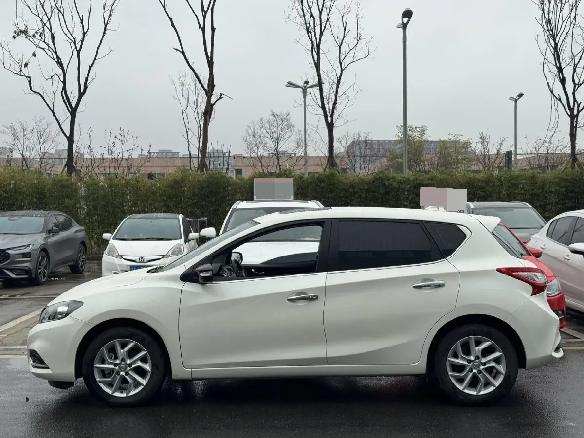 2021 Nissan Tiida 1.6L 122HP L4 CVT,autocango,china used car exporter,china ev exporter,chinese used car exporter,chinese used ev exporter
