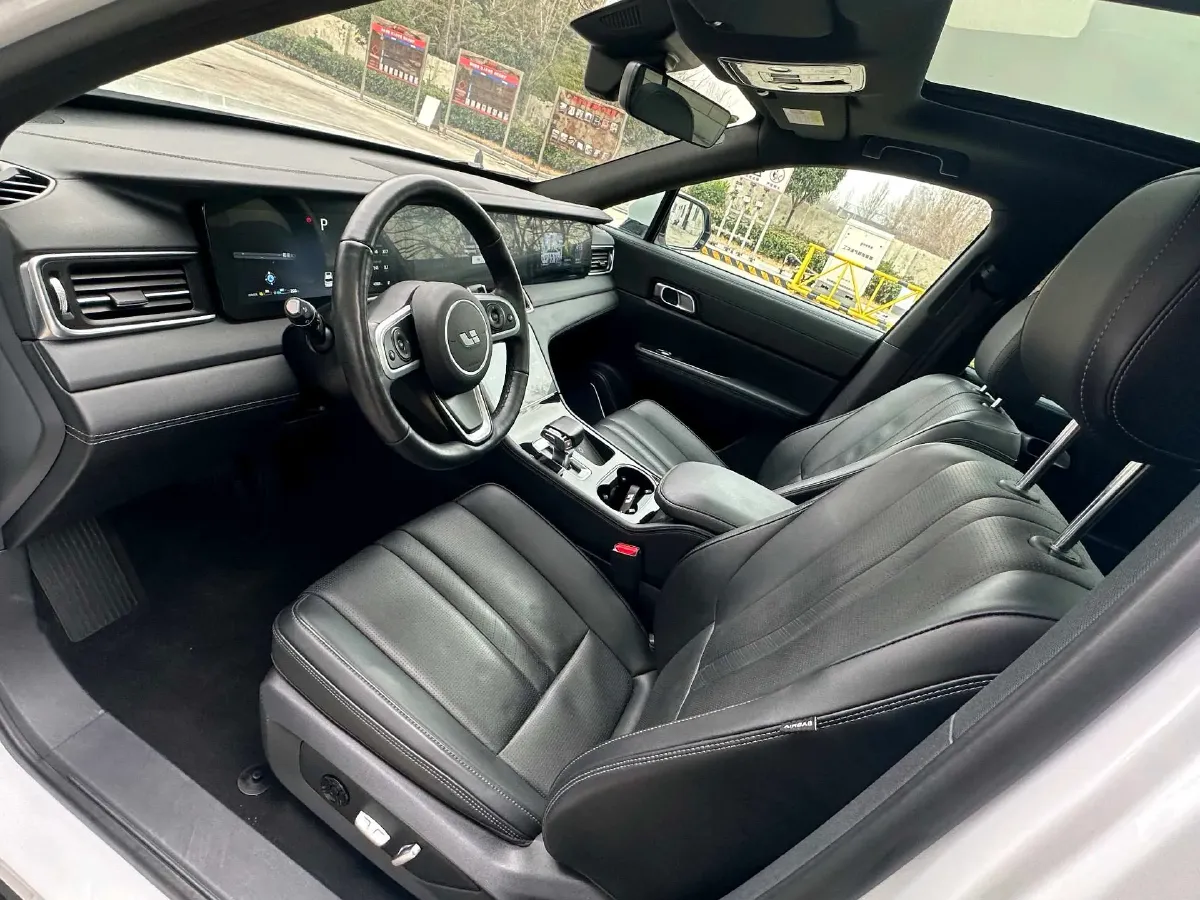 2020 Li ONE Range Extended 131HP REEV 40.5KWH,autocango,china used car exporter,china ev exporter,chinese used car exporter,chinese used ev exporter