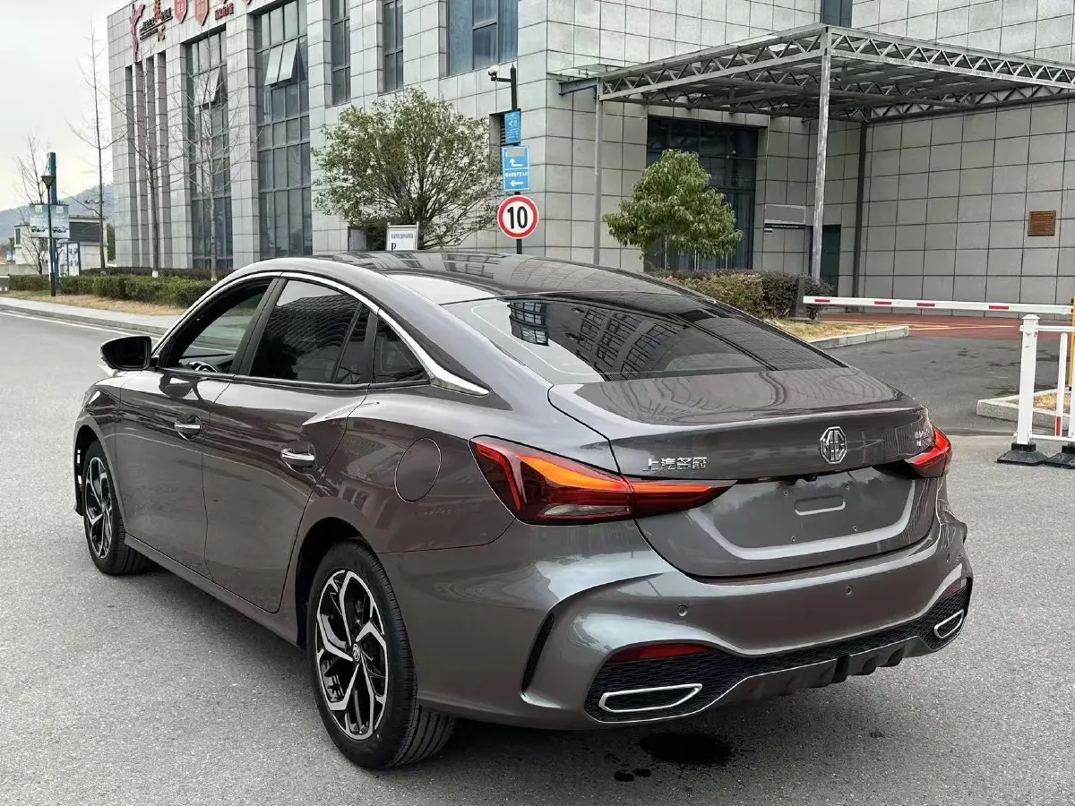 2025 MG 5 1.5T 181HP L4 7DCT,autocango,china used car exporter,china ev exporter,chinese used car exporter,chinese used ev exporter