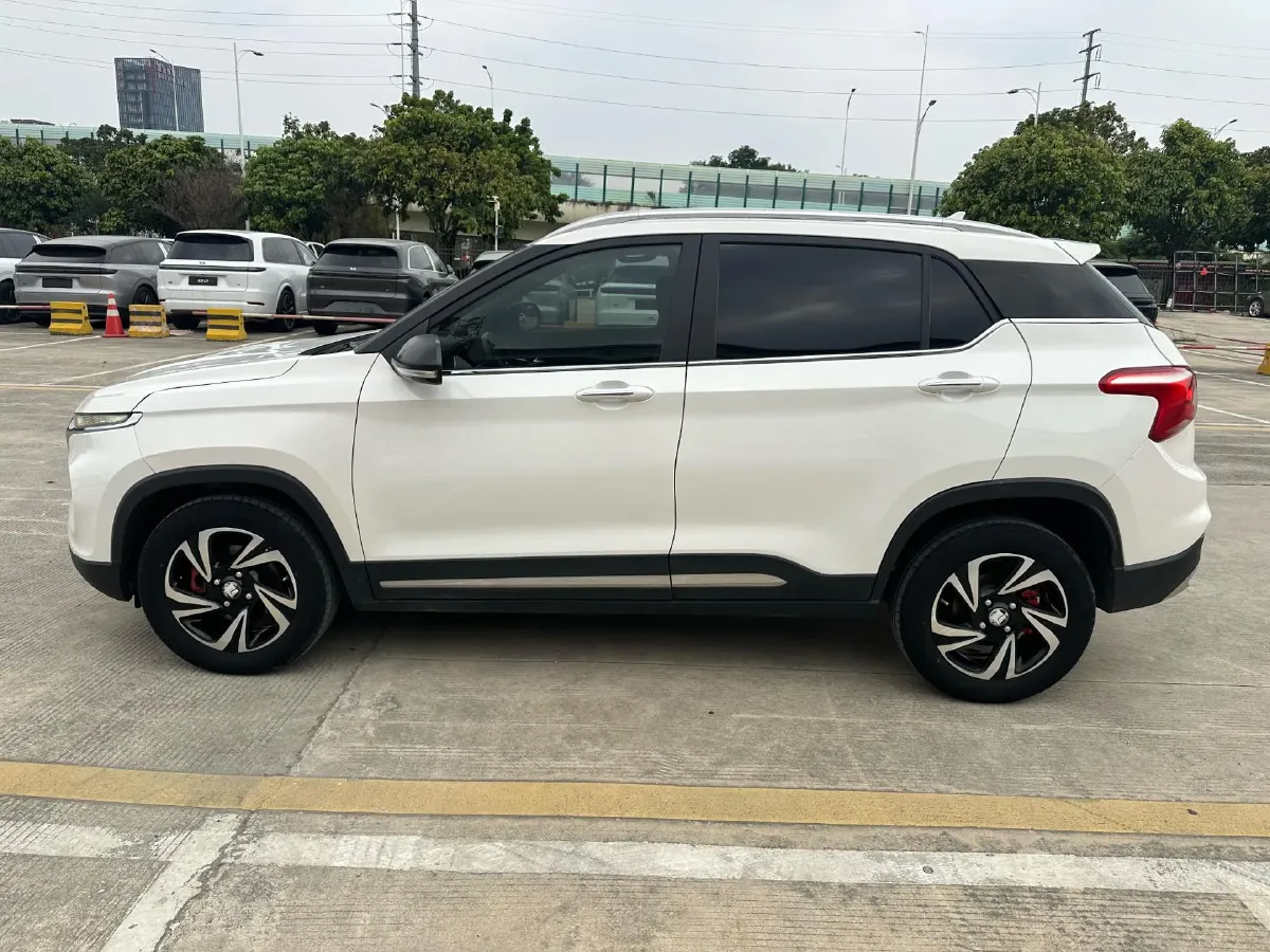 2017 BaoJun 510 1.5L 112HP L4 6MT,autocango,china used car exporter,china ev exporter,chinese used car exporter,chinese used ev exporter