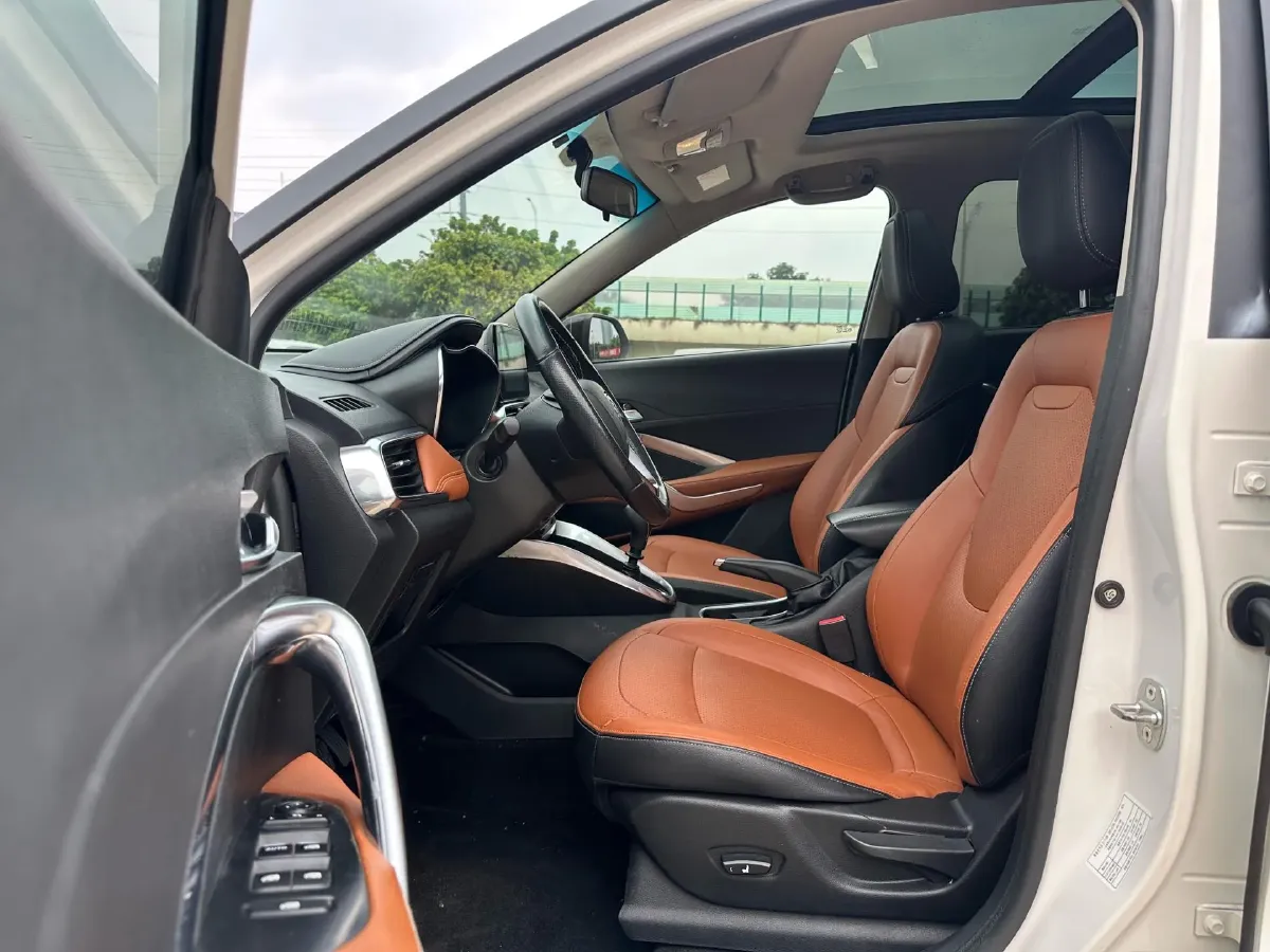 2017 BaoJun 510 1.5L 112HP L4 6MT,autocango,china used car exporter,china ev exporter,chinese used car exporter,chinese used ev exporter