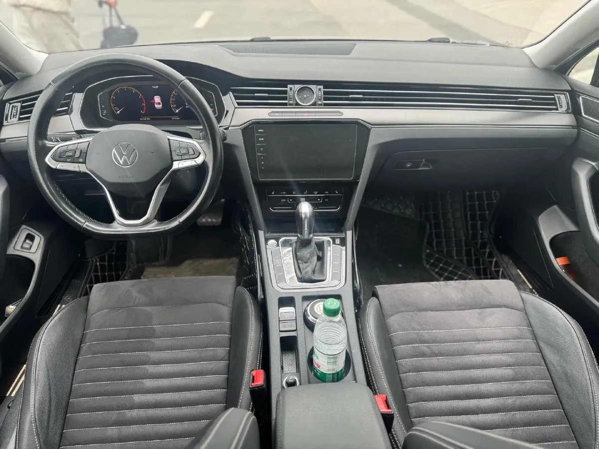 2020 Volkswagen Magotan 2.0T 186HP L4 7DCT,autocango,china used car exporter,china ev exporter,chinese used car exporter,chinese used ev exporter