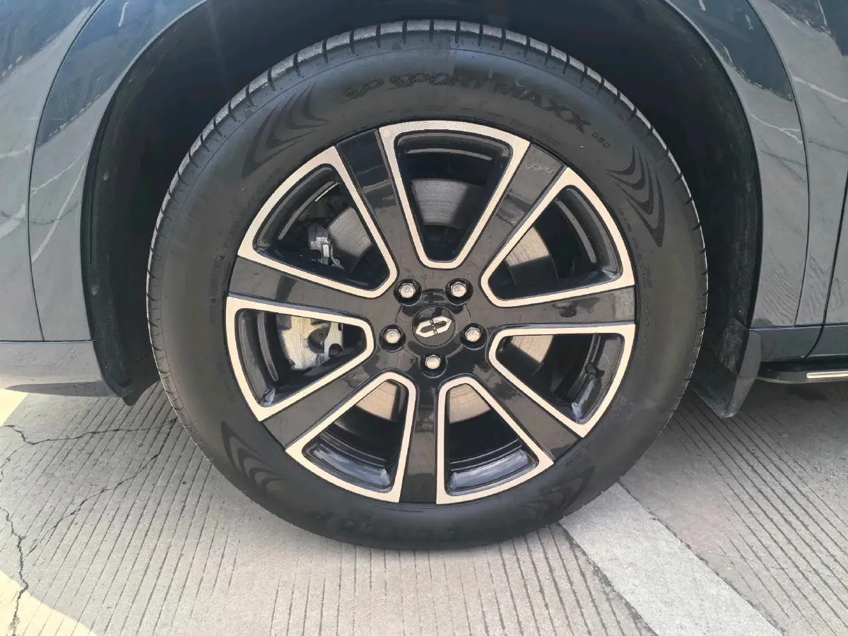 2024 AITO AITO M7 1.5T 152HP L4 REEV 42KWH,autocango,china used car exporter,china ev exporter,chinese used car exporter,chinese used ev exporter