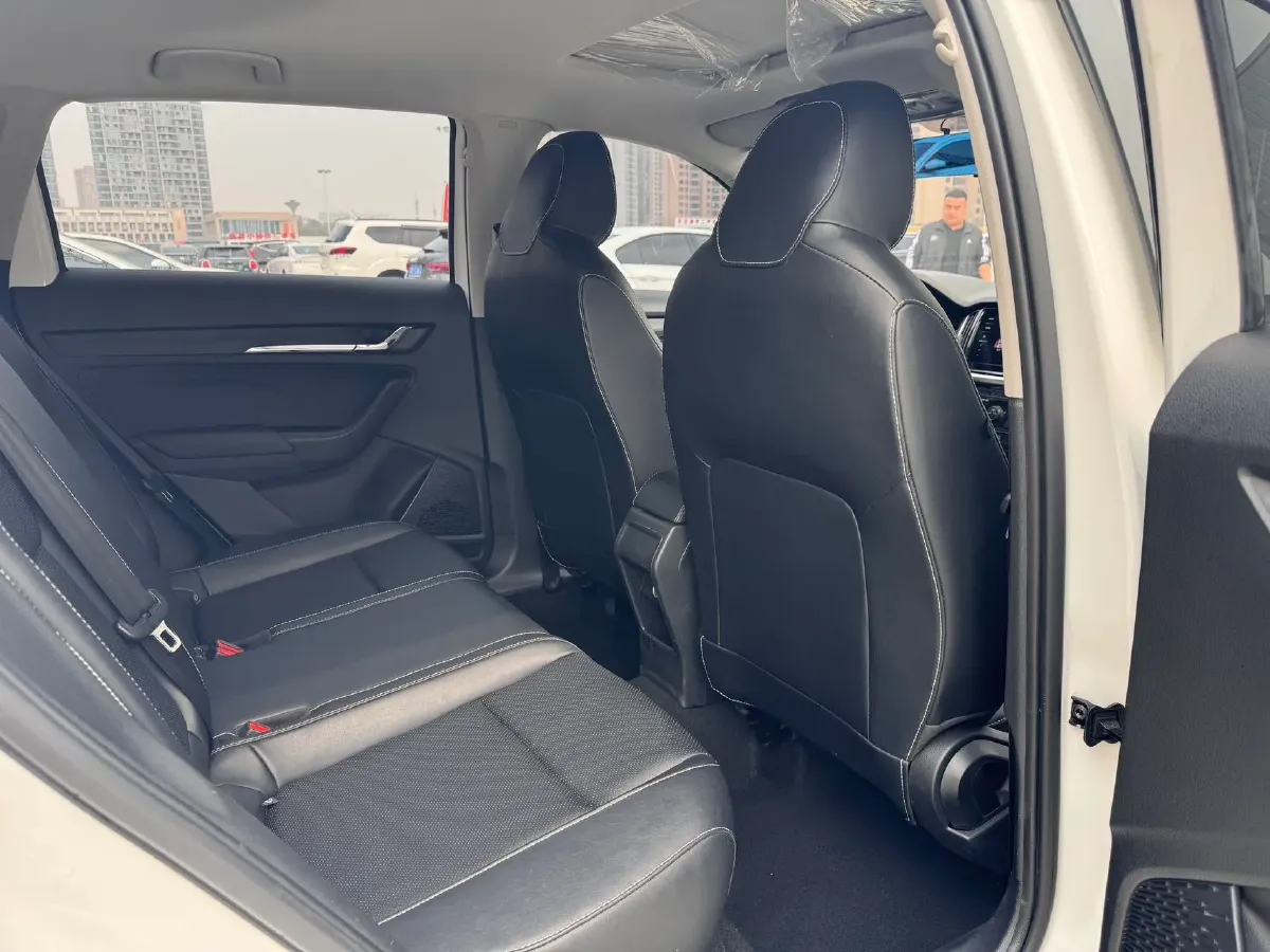 2022 Skoda Kamiq 1.5L 112HP L4 6AT,autocango,china used car exporter,china ev exporter,chinese used car exporter,chinese used ev exporter