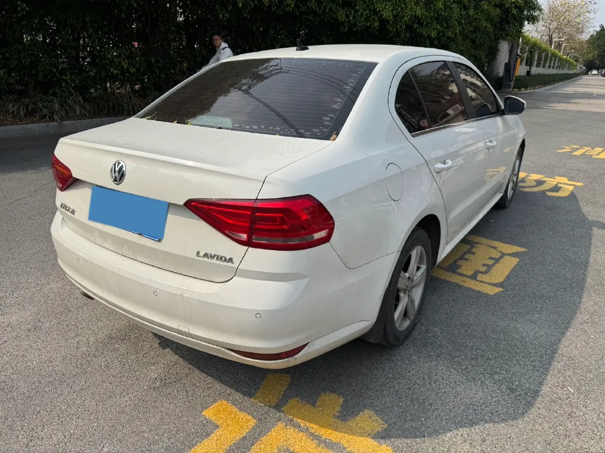 2017 Volkswagen Lavida 1.6L 110HP L4 6AT,autocango,china used car exporter,china ev exporter,chinese used car exporter,chinese used ev exporter