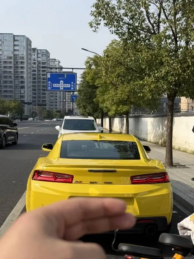 2017 Chevrolet Camaro 2.0T 275HP L4 8AT,autocango,china used car exporter,china ev exporter,chinese used car exporter,chinese used ev exporter