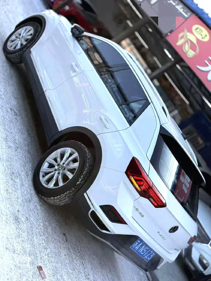 2022 Volkswagen T-Roc 1.4T 150HP L4 7DCT,autocango,china used car exporter,china ev exporter,chinese used car exporter,chinese used ev exporter