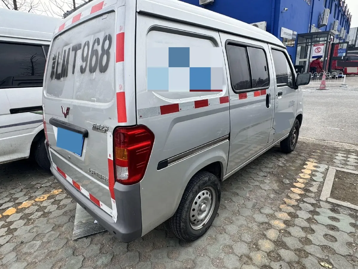 2020 WuLing ZhiGuang 1.2L 76HP L4 5MT,autocango,china used car exporter,china ev exporter,chinese used car exporter,chinese used ev exporter