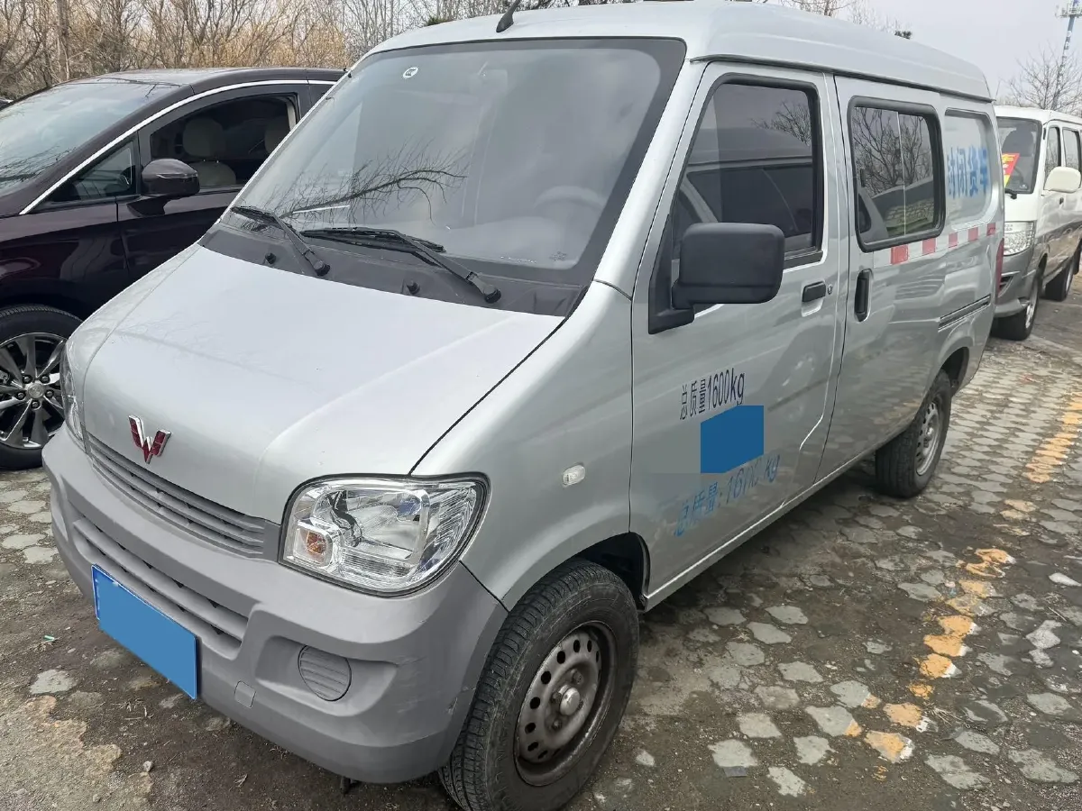 2020 WuLing ZhiGuang 1.2L 76HP L4 5MT,autocango,china used car exporter,china ev exporter,chinese used car exporter,chinese used ev exporter