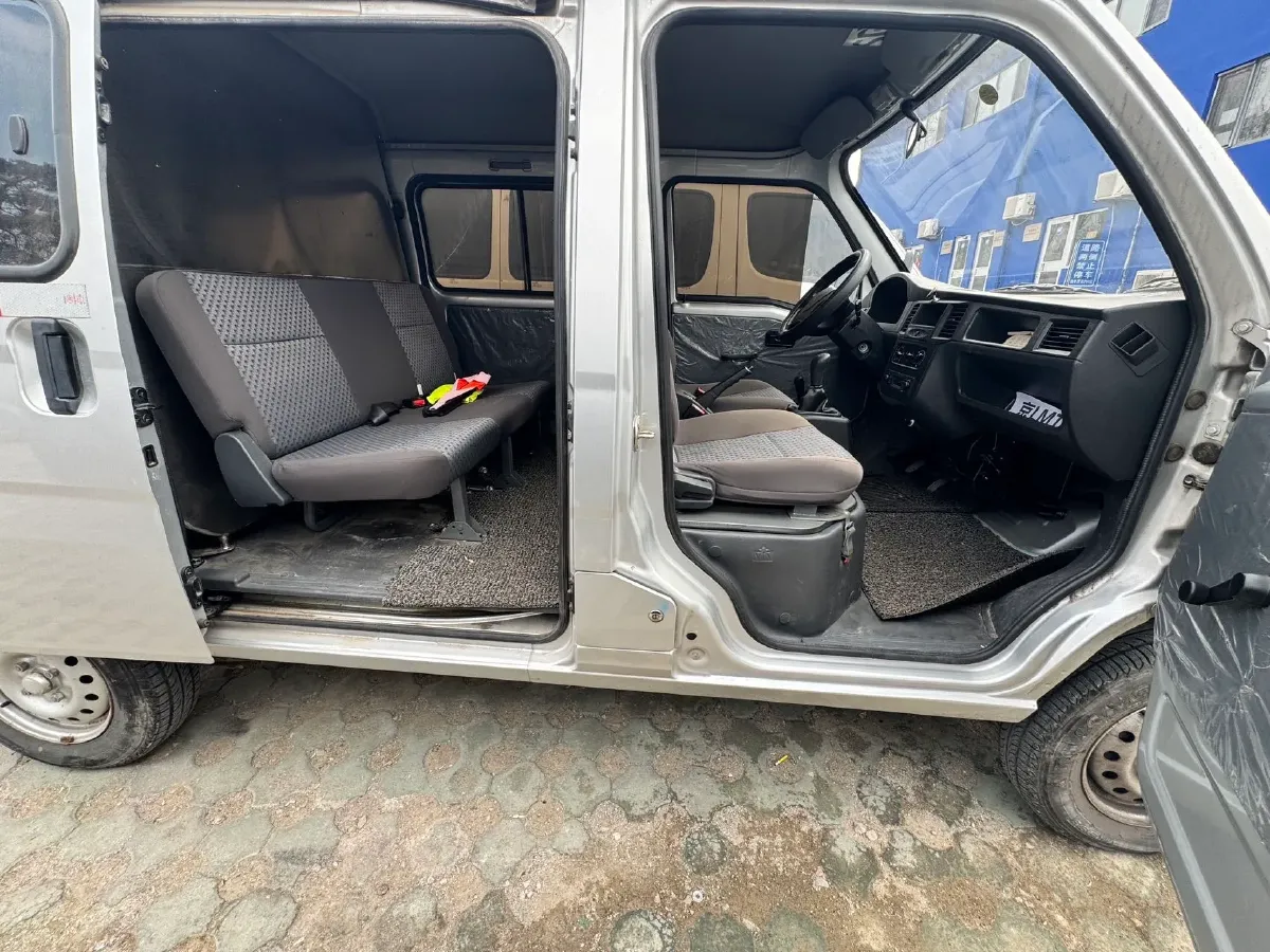 2020 WuLing ZhiGuang 1.2L 76HP L4 5MT,autocango,china used car exporter,china ev exporter,chinese used car exporter,chinese used ev exporter