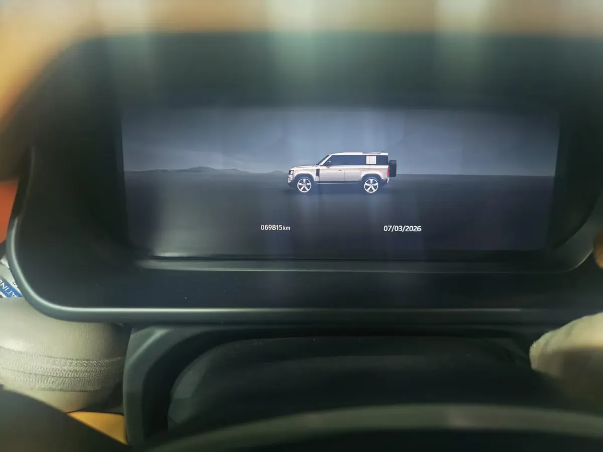 2023 Land Rover Defender 3.0T 400HP L6 8AT,autocango,china used car exporter,china ev exporter,chinese used car exporter,chinese used ev exporter