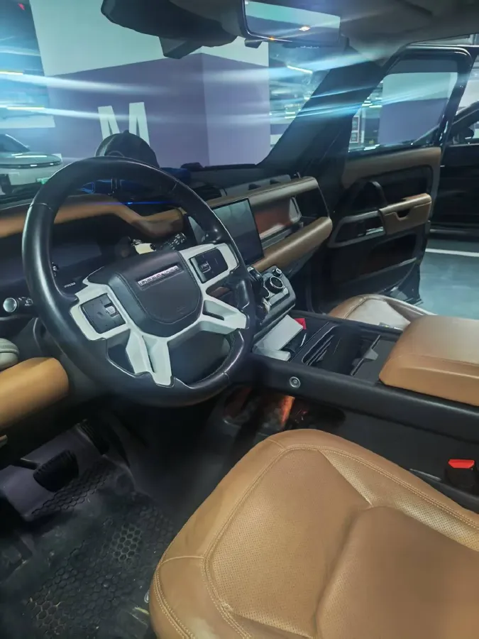 2023 Land Rover Defender 3.0T 400HP L6 8AT,autocango,china used car exporter,china ev exporter,chinese used car exporter,chinese used ev exporter