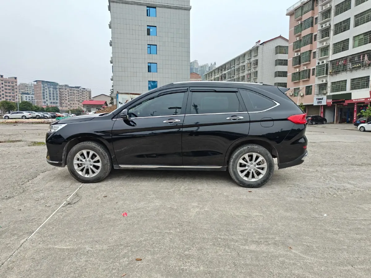 2021 Haval M6 1.5T 150HP L4 7DCT,autocango,china used car exporter,china ev exporter,chinese used car exporter,chinese used ev exporter