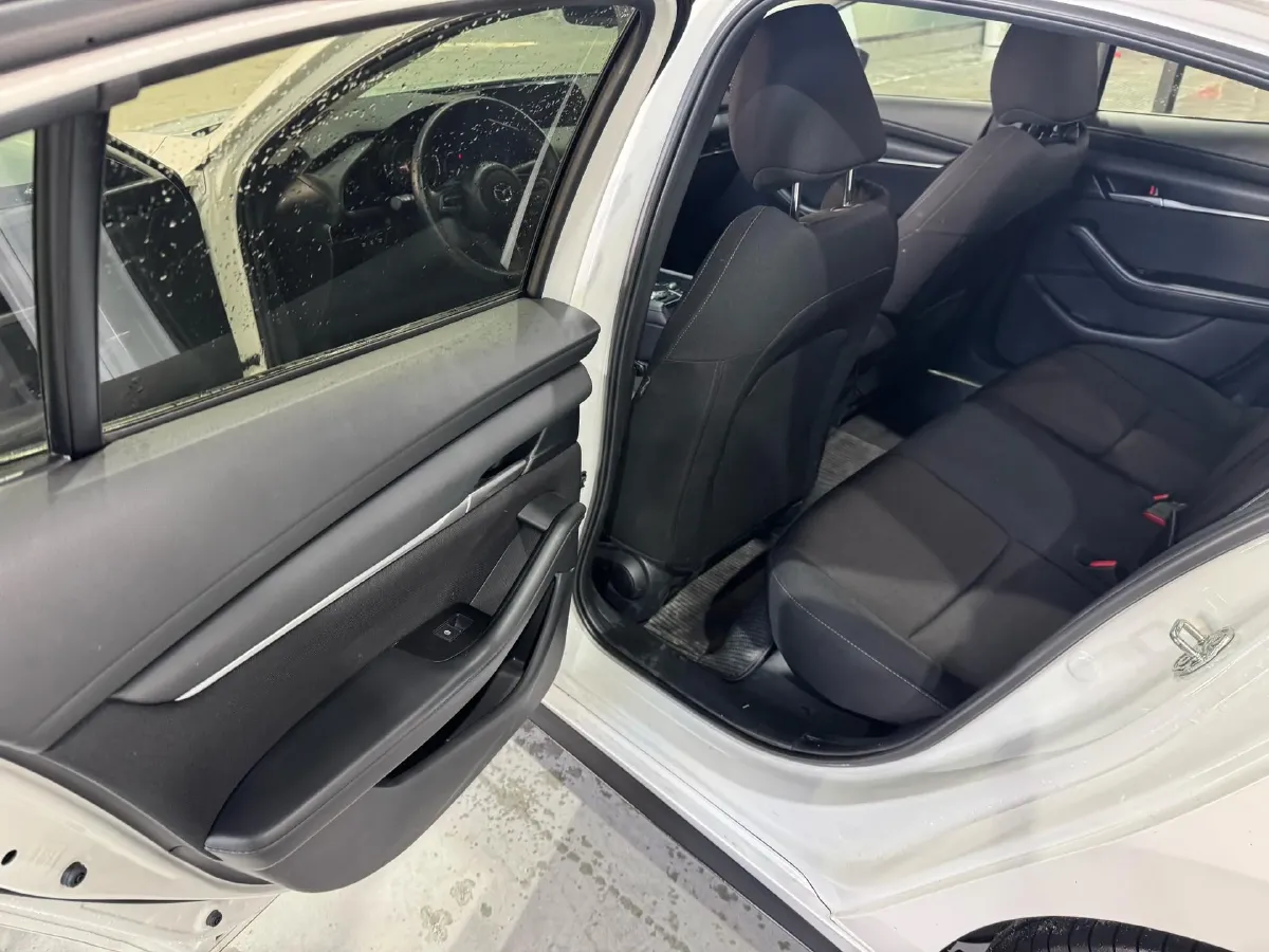 2023 Mazda 3 Axela 2.0L 158HP L4 6AT,autocango,china used car exporter,china ev exporter,chinese used car exporter,chinese used ev exporter