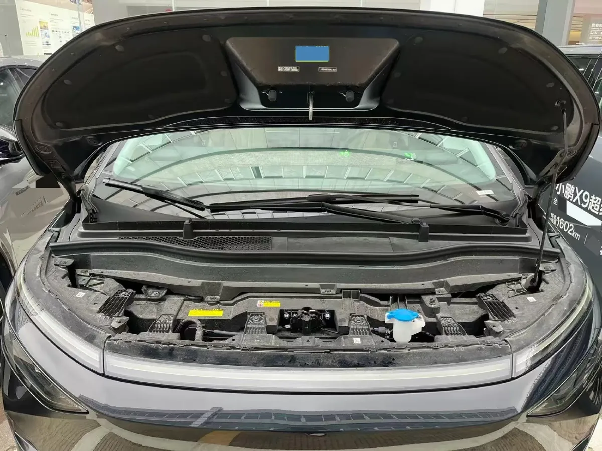 2024 Xpeng X9 BEV 84.5KWH,autocango,china used car exporter,china ev exporter,chinese used car exporter,chinese used ev exporter