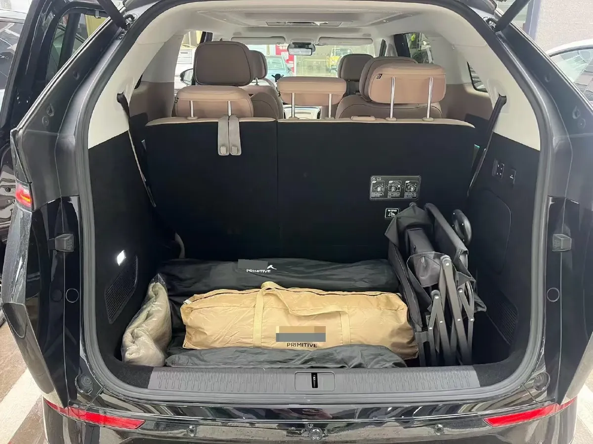 2024 Xpeng X9 BEV 84.5KWH,autocango,china used car exporter,china ev exporter,chinese used car exporter,chinese used ev exporter