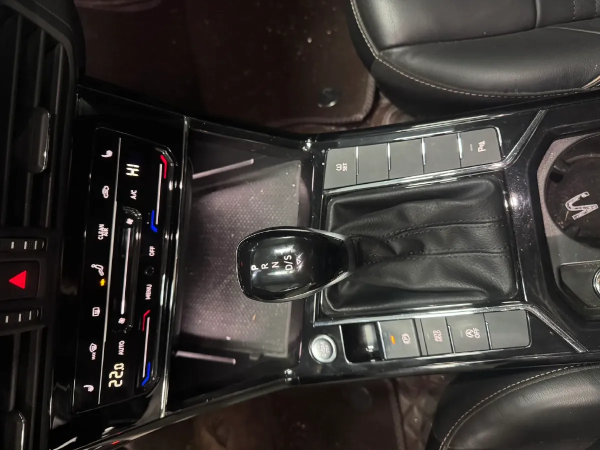 2021 Volkswagen Passat 1.4T 150HP L4 7DCT,autocango,china used car exporter,china ev exporter,chinese used car exporter,chinese used ev exporter