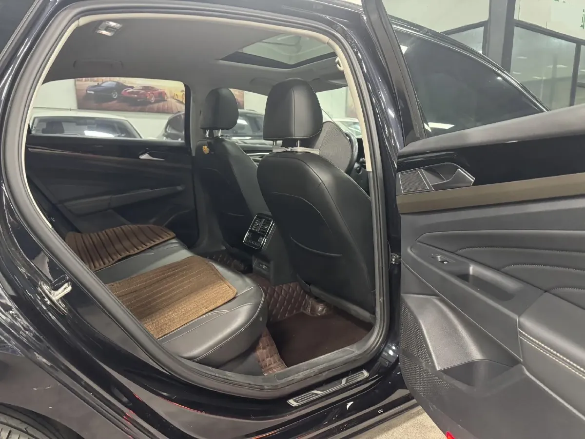 2021 Volkswagen Passat 1.4T 150HP L4 7DCT,autocango,china used car exporter,china ev exporter,chinese used car exporter,chinese used ev exporter