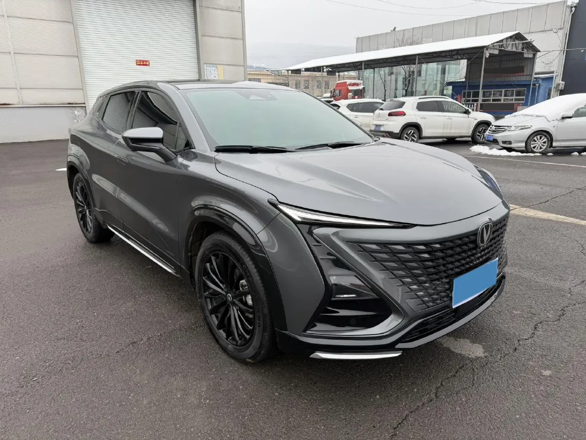 2023 ChangAn UNI-T 1.5T 188HP L4 7DCT,autocango,china used car exporter,china ev exporter,chinese used car exporter,chinese used ev exporter