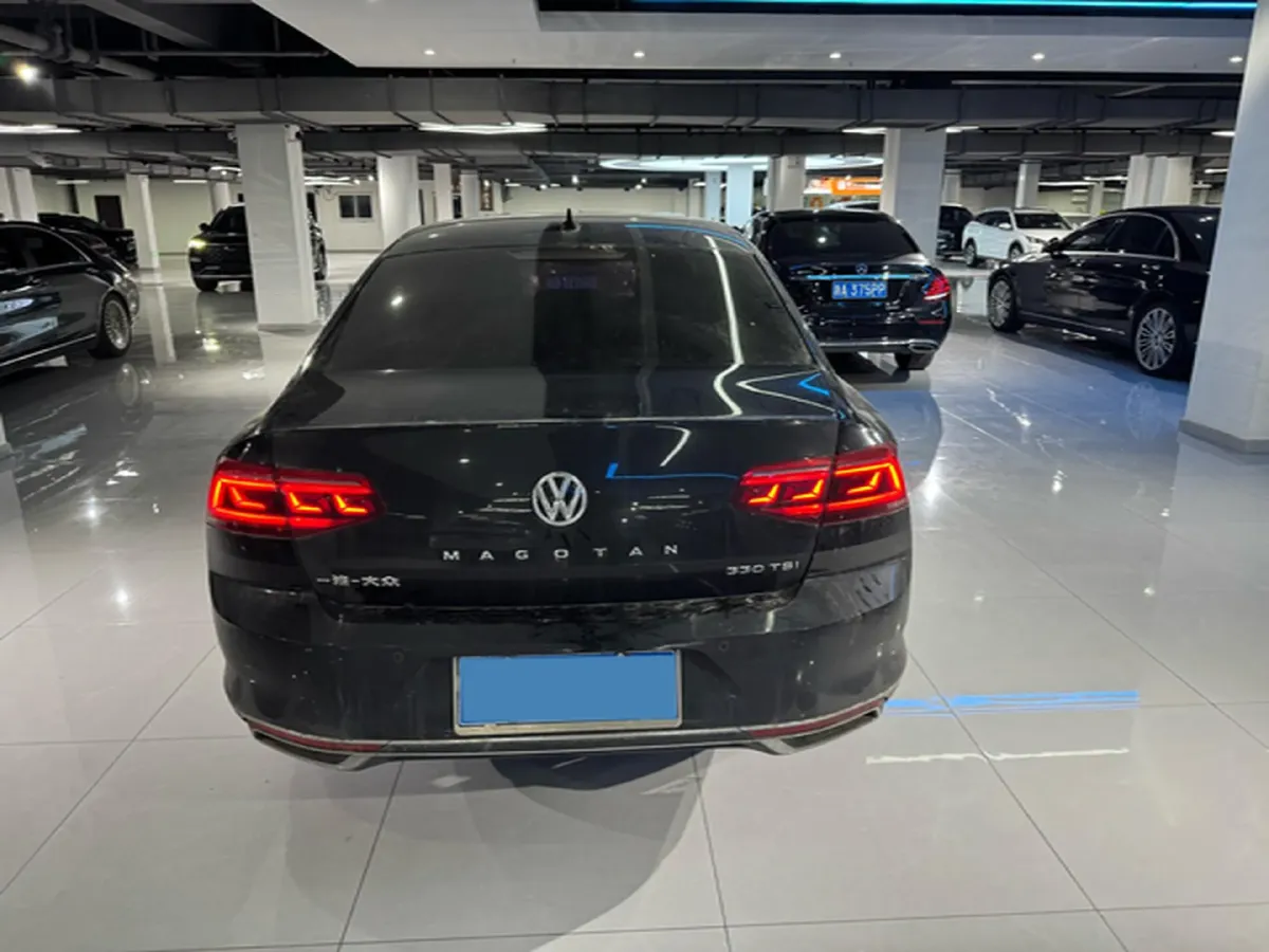 2020 Volkswagen Magotan 2.0T 186HP L4 7DCT,autocango,china used car exporter,china ev exporter,chinese used car exporter,chinese used ev exporter