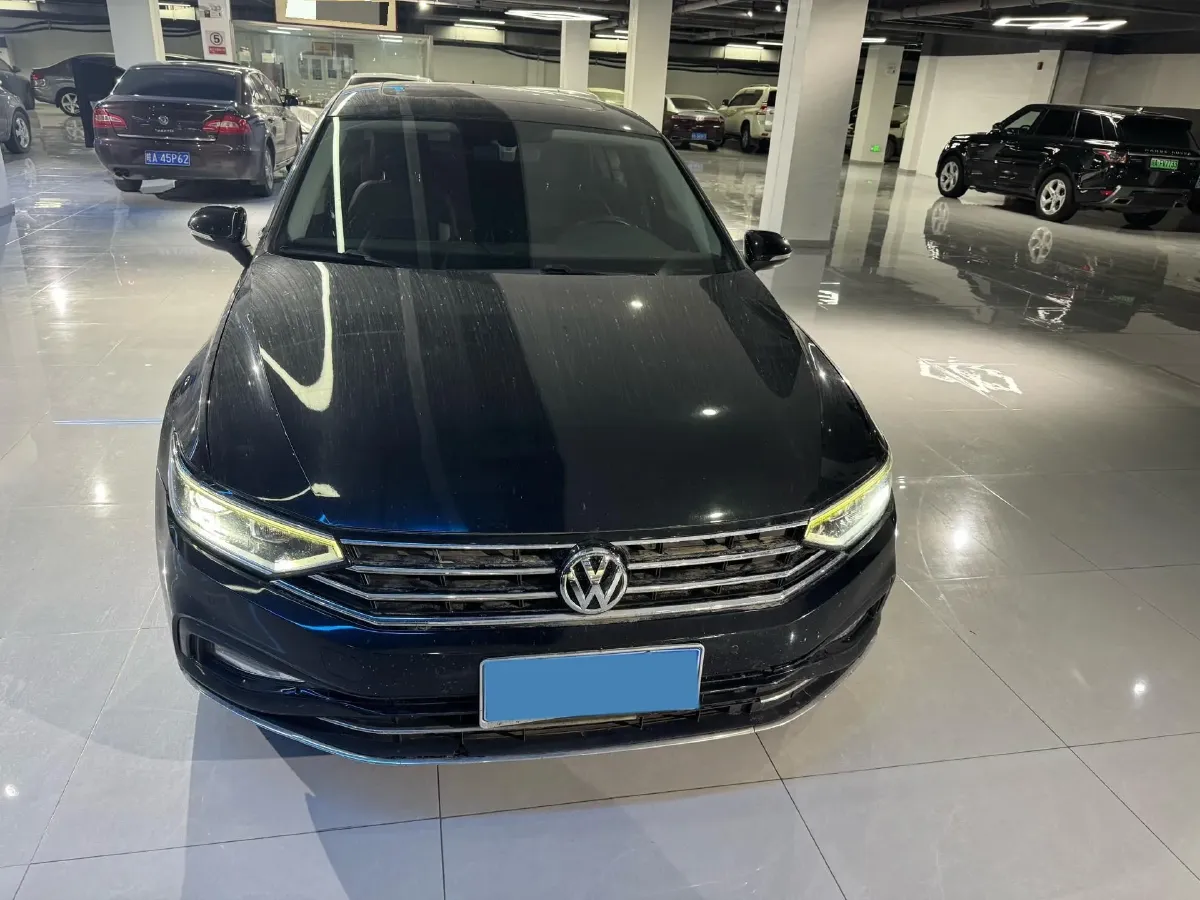 2020 Volkswagen Magotan 2.0T 186HP L4 7DCT,autocango,china used car exporter,china ev exporter,chinese used car exporter,chinese used ev exporter