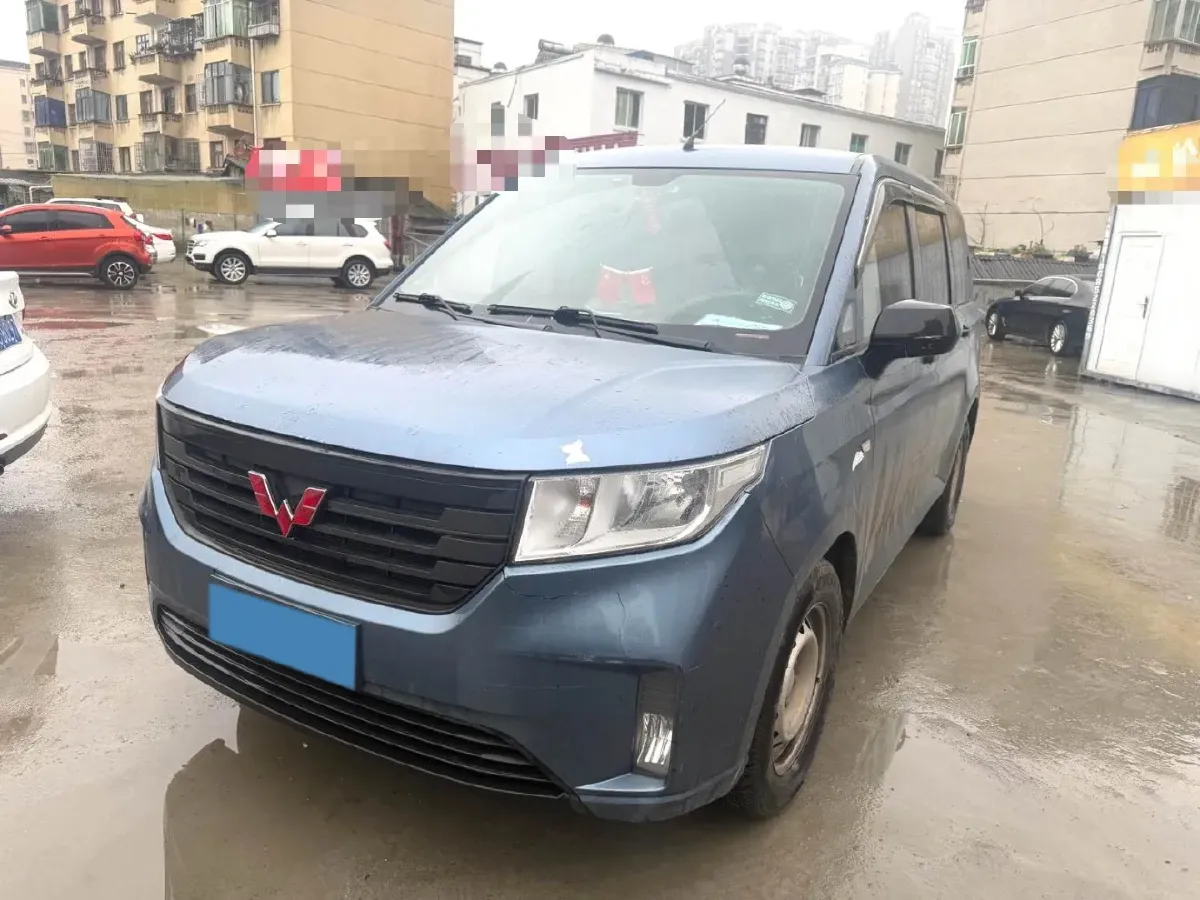 2020 WuLing HongGuang Plus 1.5L 99HP L4 6MT,autocango,china used car exporter,china ev exporter,chinese used car exporter,chinese used ev exporter