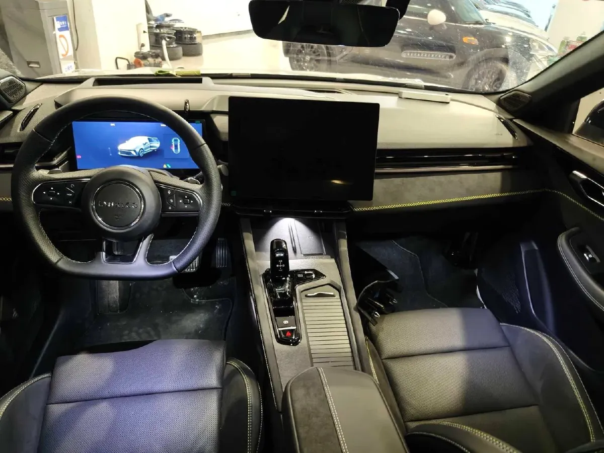 2025 LYNK&CO 03 1.5T 181HP L4 7DCT,autocango,china used car exporter,china ev exporter,chinese used car exporter,chinese used ev exporter