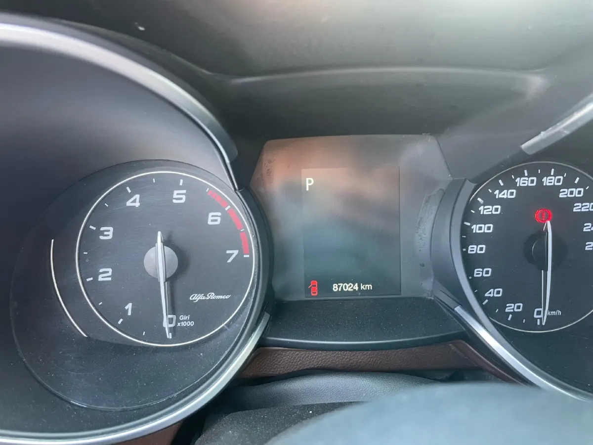 2017 Jaguar XE 2.0T 240HP L4 8AT,autocango,china used car exporter,china ev exporter,chinese used car exporter,chinese used ev exporter