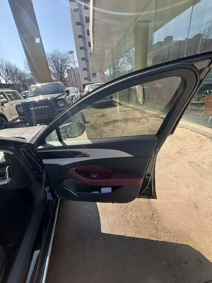 2025 HongQi H5 2.0T 224HP L4 8AT,autocango,china used car exporter,china ev exporter,chinese used car exporter,chinese used ev exporter