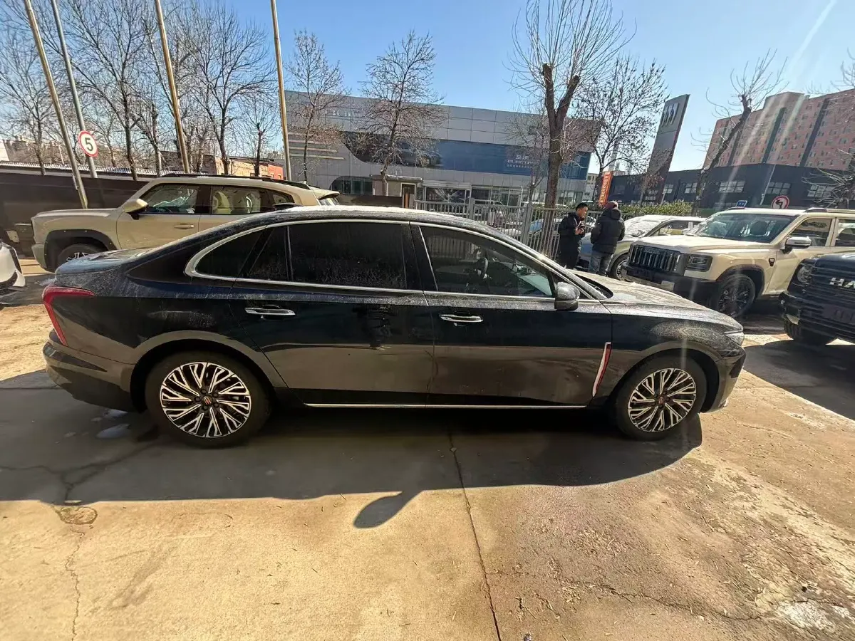 2025 HongQi H5 2.0T 224HP L4 8AT,autocango,china used car exporter,china ev exporter,chinese used car exporter,chinese used ev exporter