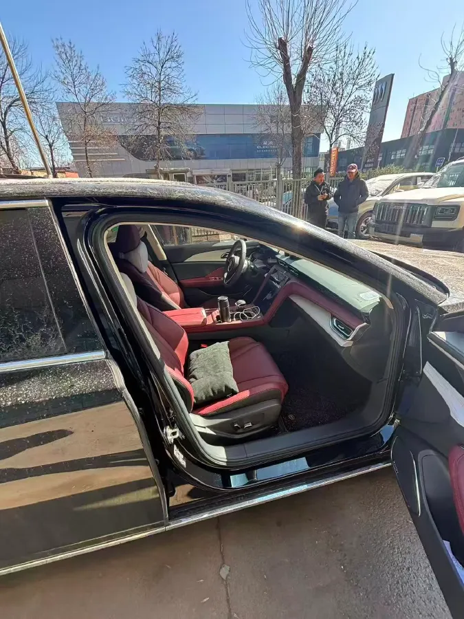 2025 HongQi H5 2.0T 224HP L4 8AT,autocango,china used car exporter,china ev exporter,chinese used car exporter,chinese used ev exporter