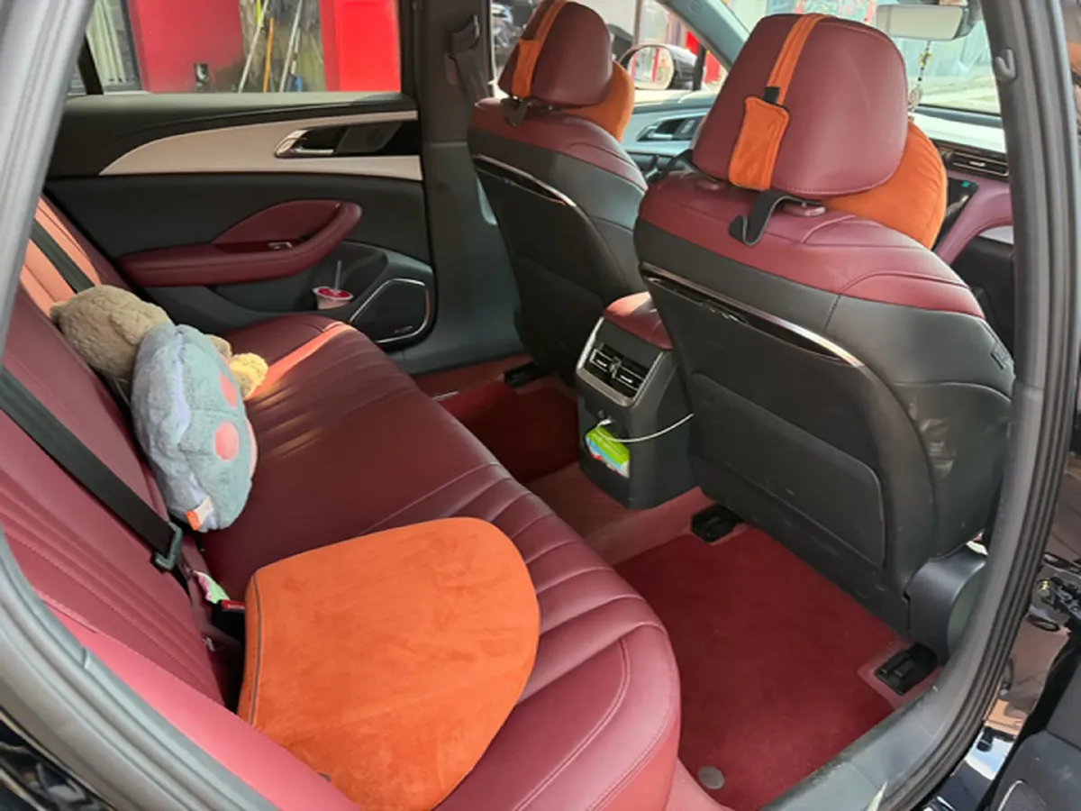 2025 HongQi H5 2.0T 224HP L4 8AT,autocango,china used car exporter,china ev exporter,chinese used car exporter,chinese used ev exporter