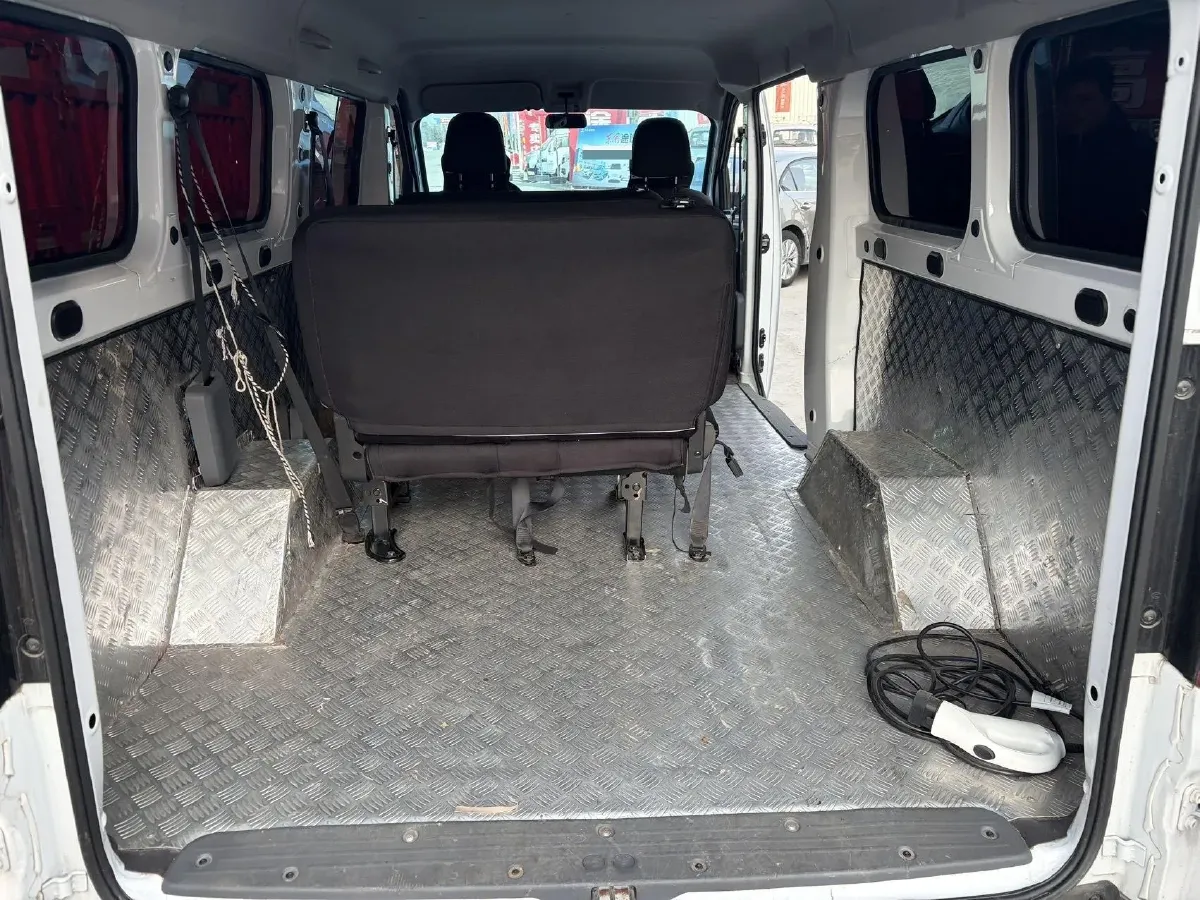 2024 WuLing YangGuang BEV 41.9KWH,autocango,china used car exporter,china ev exporter,chinese used car exporter,chinese used ev exporter