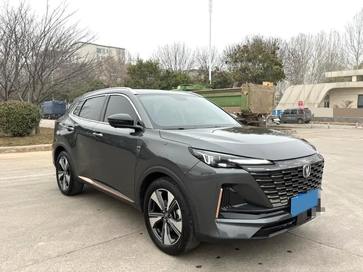 2022 ChangAn Oshan X7 Plus 1.5T 188HP L4 7DCT,autocango,china used car exporter,china ev exporter,chinese used car exporter,chinese used ev exporter