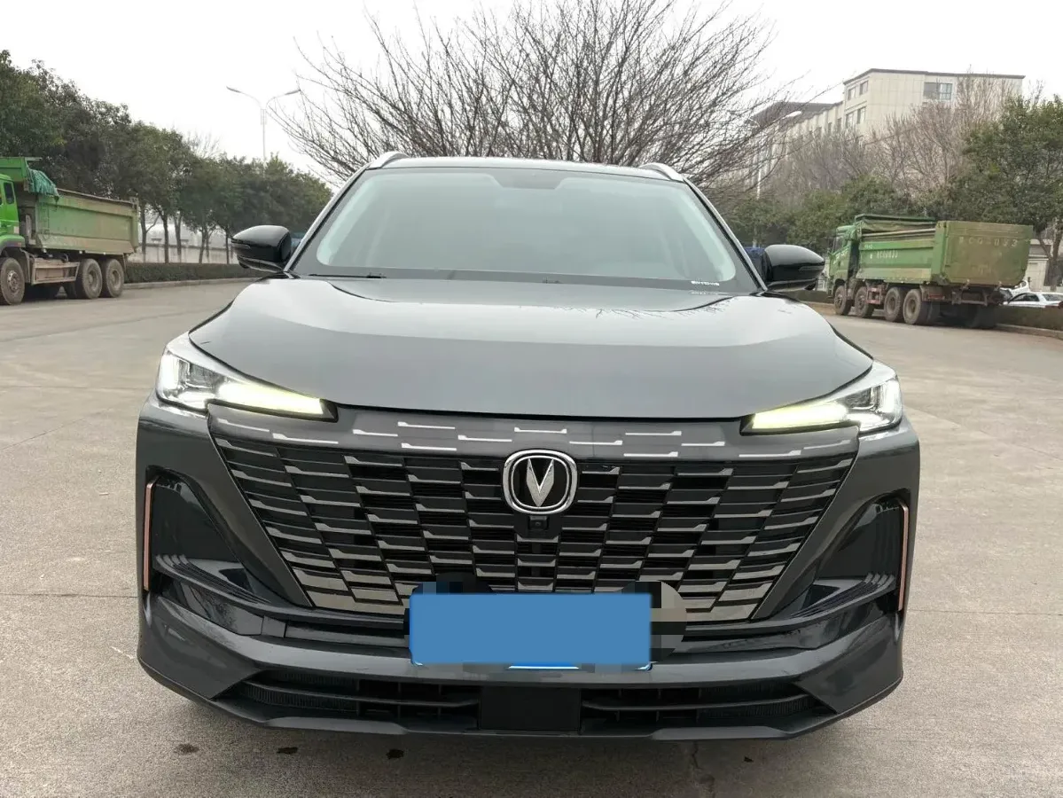 2022 ChangAn Oshan X7 Plus 1.5T 188HP L4 7DCT,autocango,china used car exporter,china ev exporter,chinese used car exporter,chinese used ev exporter