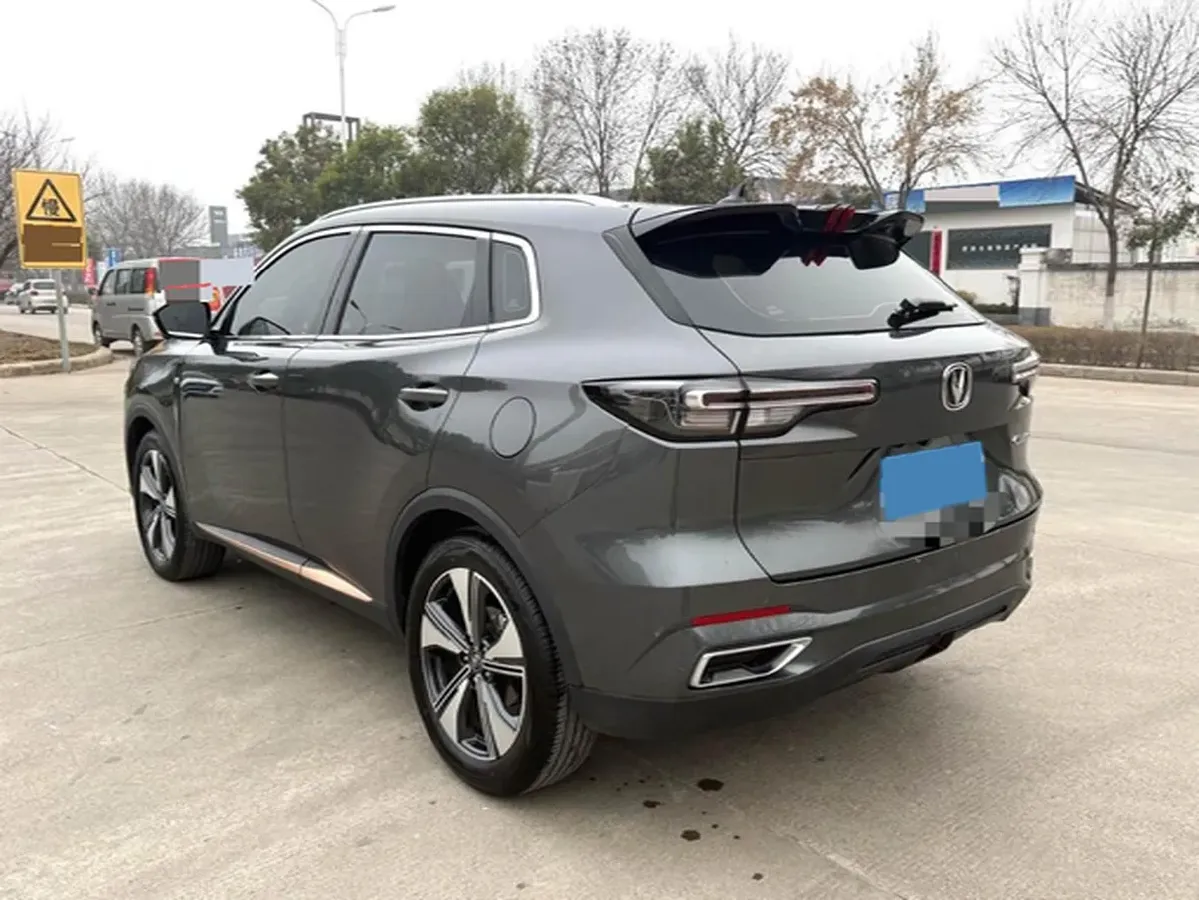 2022 ChangAn Oshan X7 Plus 1.5T 188HP L4 7DCT,autocango,china used car exporter,china ev exporter,chinese used car exporter,chinese used ev exporter