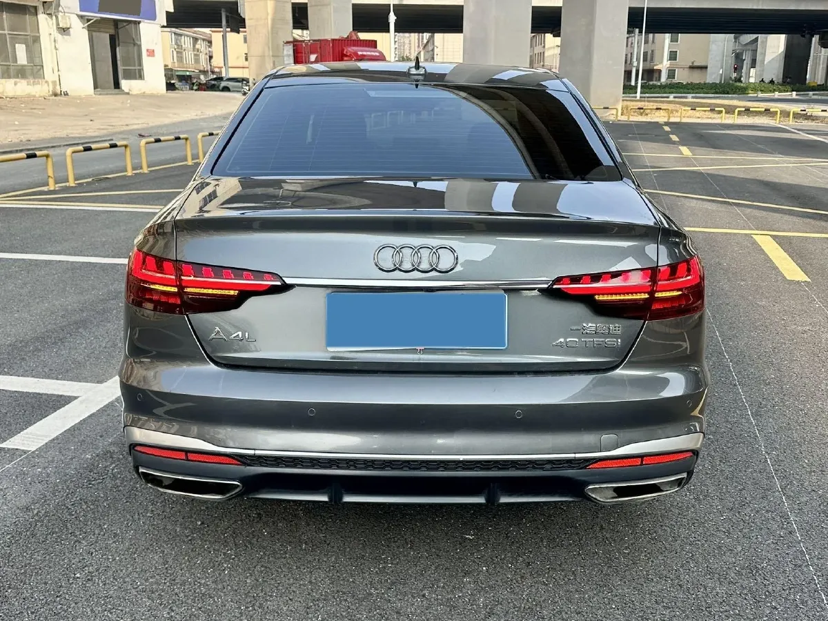 2020 Audi A4L 2.0T 190HP L4 7DCT,autocango,china used car exporter,china ev exporter,chinese used car exporter,chinese used ev exporter