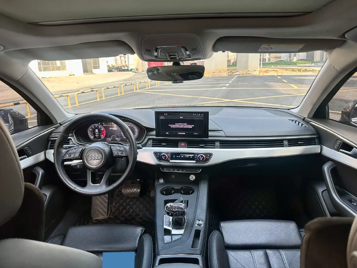 2020 Audi A4L 2.0T 190HP L4 7DCT,autocango,china used car exporter,china ev exporter,chinese used car exporter,chinese used ev exporter