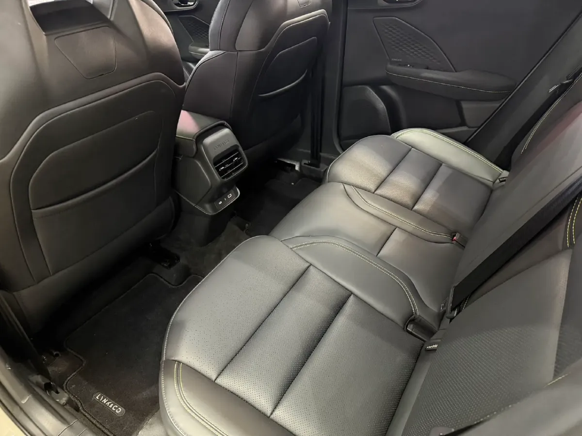 2025 LYNK&CO 06 1.5T 181HP L4 7DCT,autocango,china used car exporter,china ev exporter,chinese used car exporter,chinese used ev exporter