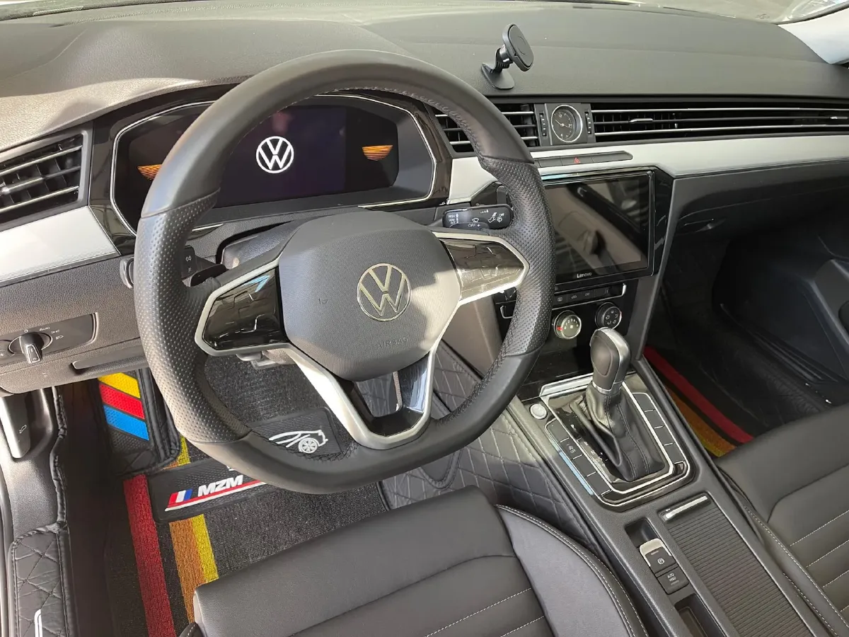 2025 Volkswagen Magotan 1.4T 150HP L4 7DCT,autocango,china used car exporter,china ev exporter,chinese used car exporter,chinese used ev exporter