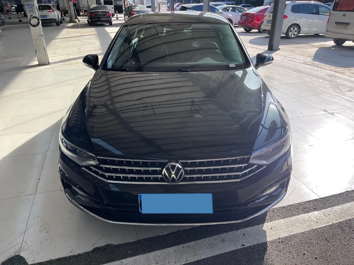 2025 Volkswagen Magotan 1.4T 150HP L4 7DCT,autocango,china used car exporter,china ev exporter,chinese used car exporter,chinese used ev exporter
