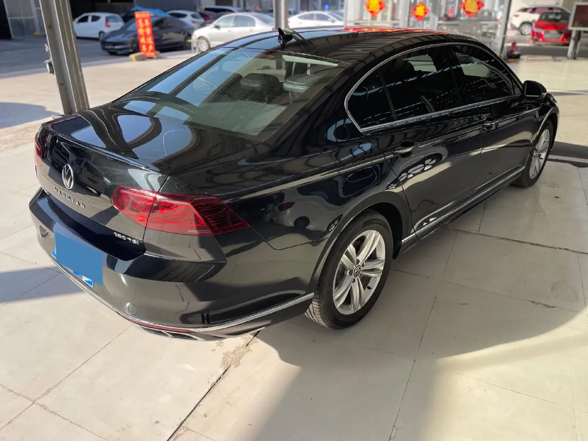 2025 Volkswagen Magotan 1.4T 150HP L4 7DCT,autocango,china used car exporter,china ev exporter,chinese used car exporter,chinese used ev exporter